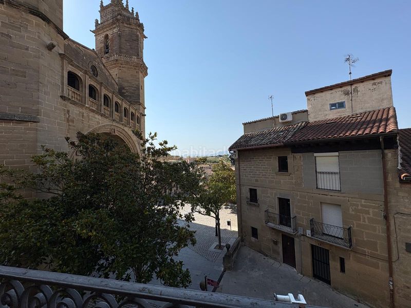 Foto b521badb-f6f0-4e59-a5fa-bde5fbad4a46. Casa amb calefacció aparcament a Elciego