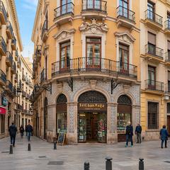 Local Comercial  Carrer del comte de salvatierra. Local en venta a pasos de mercado colón, valencia