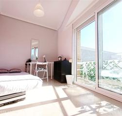 Location Appartement  Calle ramiro de maeztu. Piso en alquiler ideal para estudiantes frente a la universidad