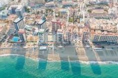 Foto 440c6869-7d85-456d-9fef-9ab2bcb62408. Edifici amb piscina a La Princesa Málaga