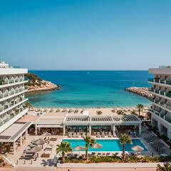 Edifici a S´Eixample-Can Misses. Hotel en ibiza