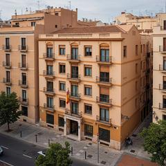 Edifici a La Seu. Hotel valencia - ciudad vella