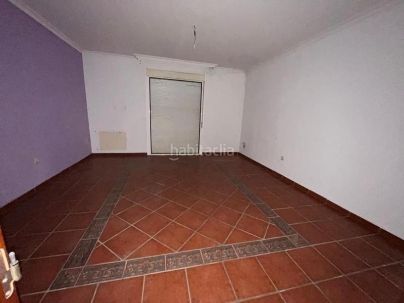 Foto a56a33e6-1d2e-41f7-b4db-fbb58f3fcffa. Edificio vivienda en venta en Valdelacalzada