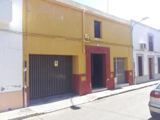 Casa  Calle marcelo macías. Casa amplia con reformas en el centro