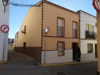 Casa a Calle nueva 51. Casa en usagre