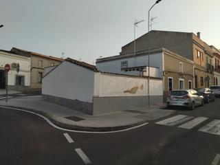 Casa a Don Benito. Casa a tres calles