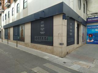 Lloguer Local Comercial a N/a. Local alquiler en el centro