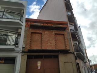 Casa a Don Benito. Edificio de 3 plantas en venta