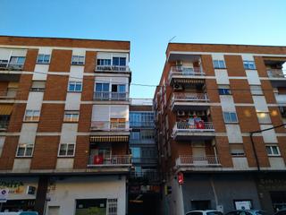 Pis a Don Benito. Piso reformado con piscina comunitaria