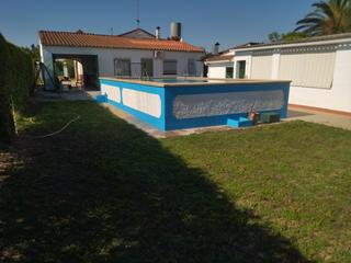 Xalet a Don Benito. Chalet con escrituras bien situado