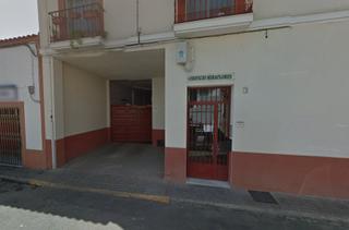 Car parking in Avenida de las mayas 5. Amplia plaza de garaje