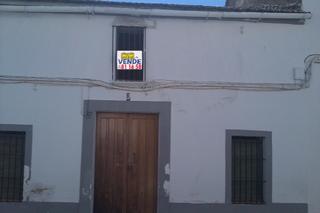 Casa en Don Benito. Casa con fachada a dos calles