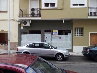 Local commercial à Don Benito. Local comercial al lado del centro