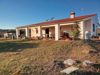 Propriété à Burguillos del Cerro. Explotacion ganadera en venta