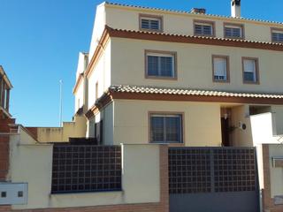 Casa a Don Benito. Vivienda unifamiliar en venta