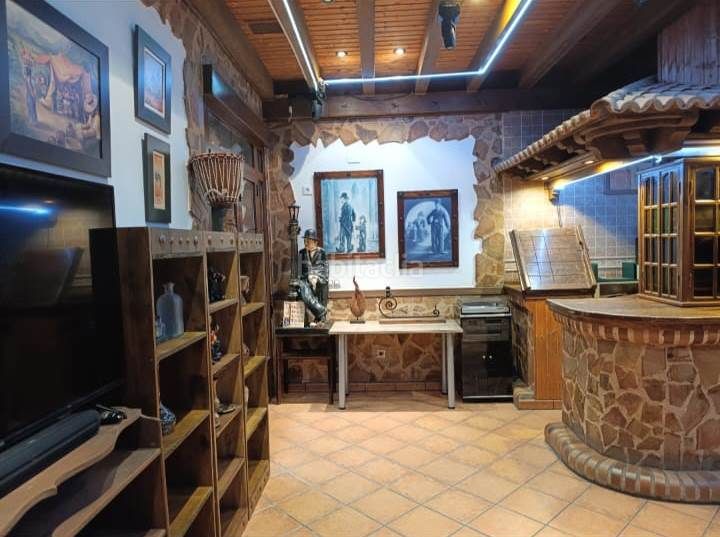 Foto 0eaf7ce8-e2d6-40f7-8d62-bb12025299c7. Casa  y local en Puebla de Alcocer