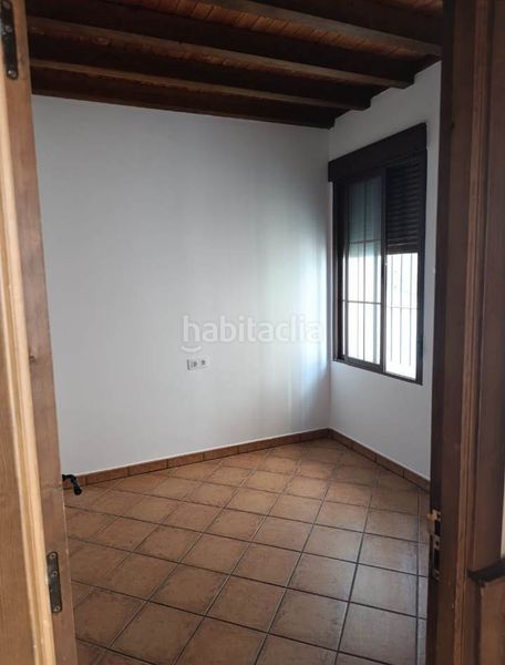 Foto 2ddc00fe-6f70-4329-bfc5-fbd872663c6c. Casa  y local en Puebla de Alcocer