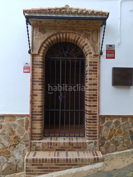 Foto 76fd8df4-db04-4882-b3a2-6d89c8ec50f5. Casa  y local en Puebla de Alcocer