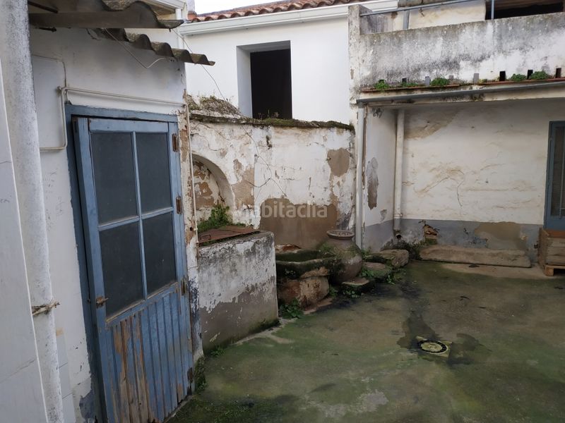Foto bf077dc0-9d6a-4599-9f86-b504cd3d7bcc. Casa  semicentrica en Don Benito