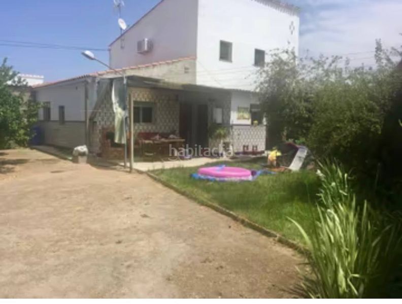 Foto 1f8d21b3-4ee2-4712-bdea-09d4652f9af3. Casa amb xemeneia aparcament a Don Benito