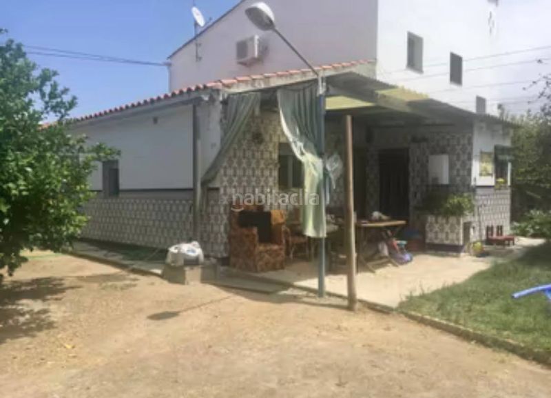 Foto 724f6ee9-09d0-4fff-be4e-492ea715a289. Casa amb xemeneia aparcament a Don Benito