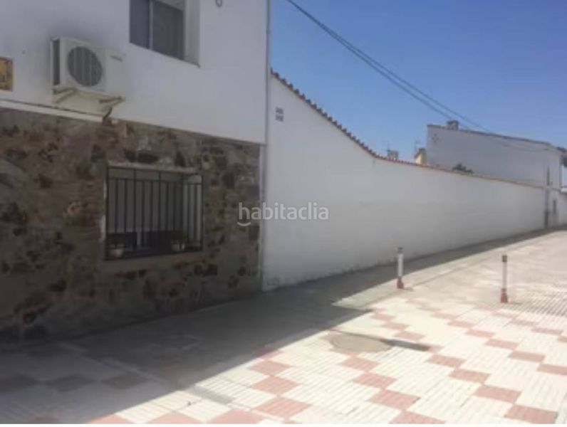 Foto 9cfe4ec3-4b22-4da6-9fb5-8557d45e2897. Casa amb xemeneia aparcament a Don Benito