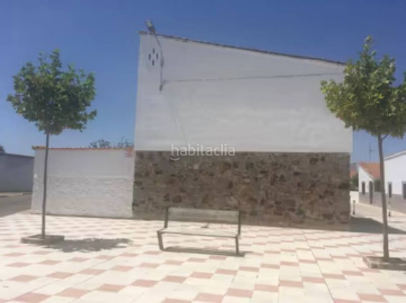 Foto fe3723c4-9abc-4658-b222-7a77cdfddc20. Casa amb xemeneia aparcament a Don Benito