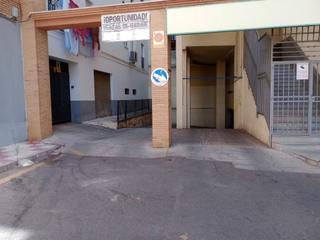 Parking coche en Don Benito. Plaza de garaje centrica