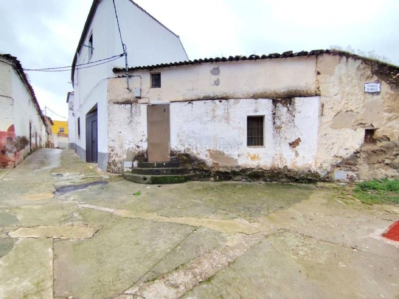 Foto cf1b3451-e8f3-4047-a1f3-bf40bfc1aa8d. Casa a calle murillo 15 a Madroñera