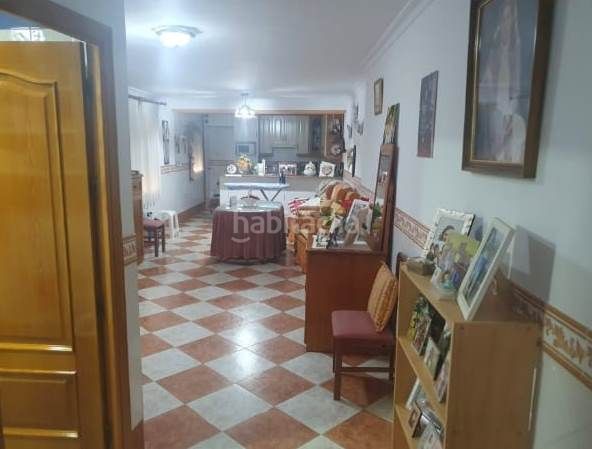 Foto 1c5ab61c-9c3b-4a2e-833f-a21a3b355a65. Casa amb xemeneia calefacció aparcament a Puebla de Alcocer