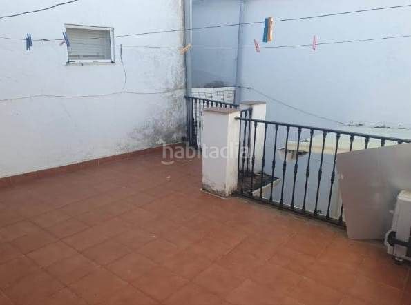 Foto b0763751-5116-4fbc-9add-a90f5778c3f7. Casa amb xemeneia calefacció aparcament a Puebla de Alcocer