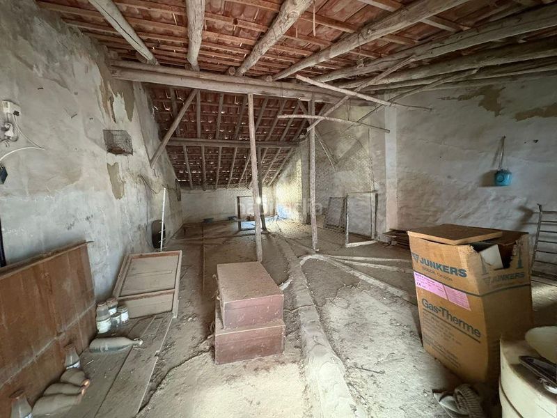 Foto cb84372f-4883-4d27-bc85-ad103492d5d5. Casa amb xemeneia a Don Benito