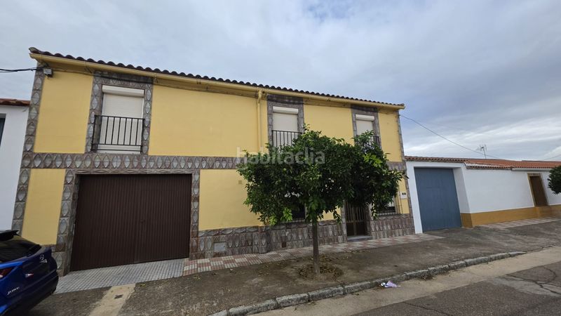 Foto ac359ea3-75d7-4a43-8407-4136fc9c7163. Casa amb xemeneia aparcament a Villar de Rena