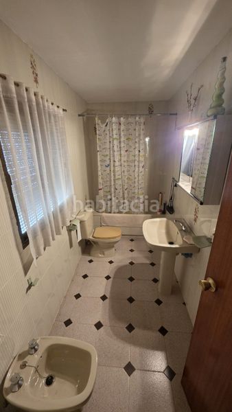 Foto c5af1c39-f5c3-40c0-b483-cfbe65977f13. Casa amb xemeneia aparcament a Villar de Rena