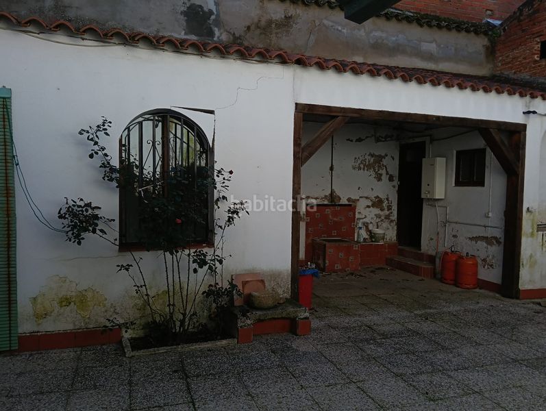 Foto 8f8b12dc-74b4-418d-a543-4fc7c67ee995. Casa amb xemeneia a Medellín