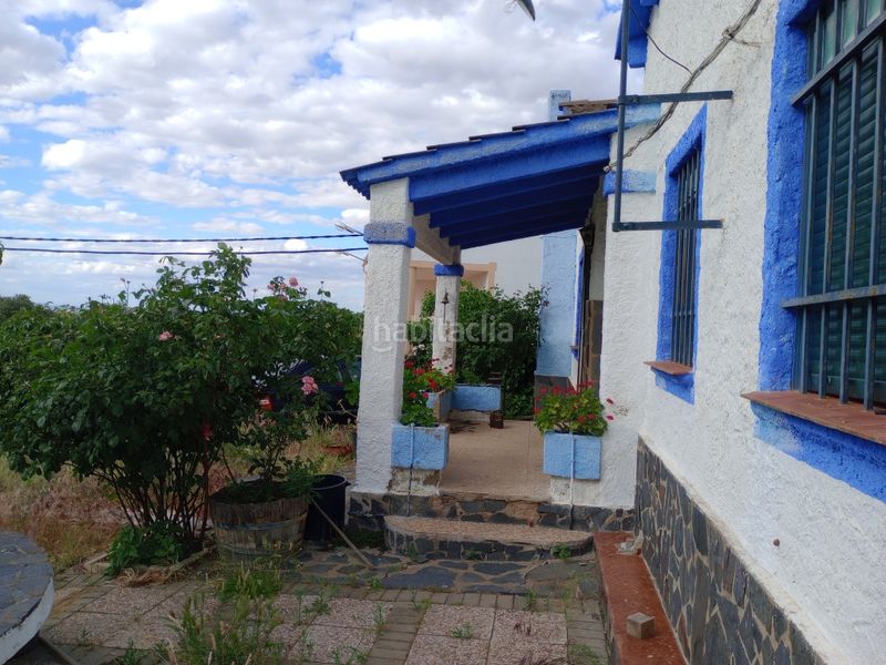 Foto e1a561a8-ce7e-4799-a124-9a22d993b60f. Xalet amb xemeneia aparcament piscina a Don Benito