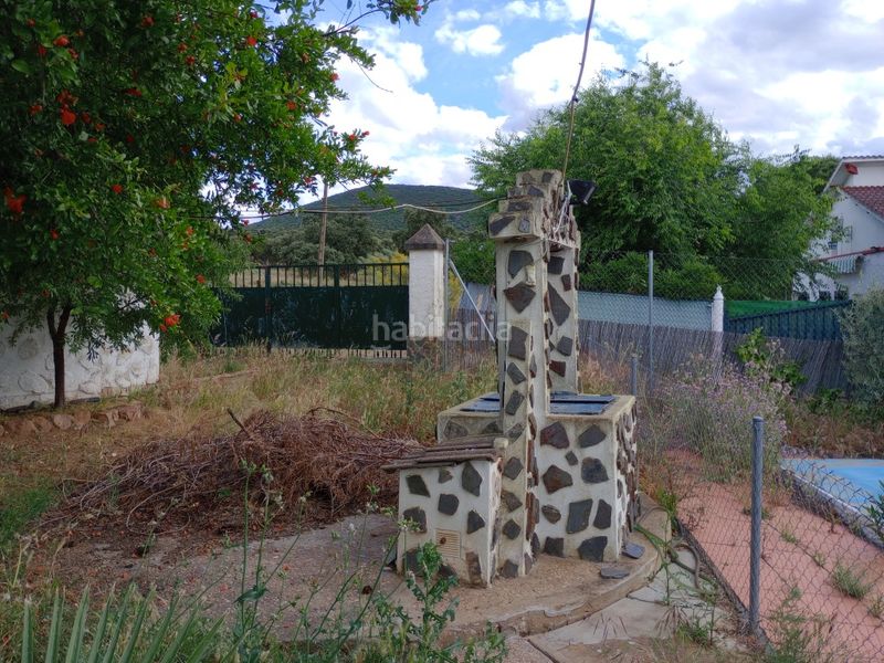 Foto f3b81dea-d85a-46c1-8878-39d1ae2cb33c. Xalet amb xemeneia aparcament piscina a Don Benito