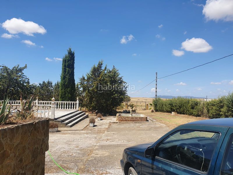 Foto d83161a3-d796-4a48-b249-7a39bae68281. Xalet amb xemeneia aparcament piscina a Talarrubias