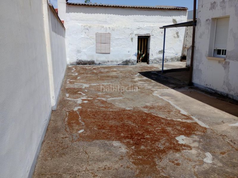 Foto 70977bdc-d867-4cbc-8b6f-270460310547. Casa amb aparcament a Don Benito