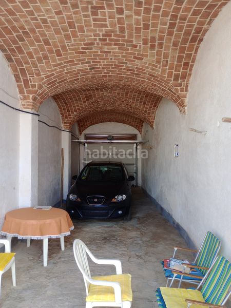 Foto c50ed588-ae2c-4567-a72c-6f261a0424d5. Casa amb aparcament a Don Benito