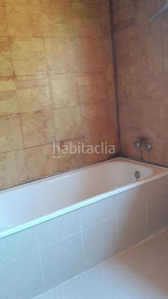 Foto db872595-c85a-4312-8c51-40ab5dc99356. Chalet in polígono industrial santa engracia 10 in Badajoz