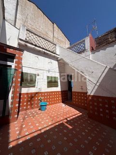 Foto 89ac7f8a-326d-4634-8af7-375ab27f84d0. Casa amb xemeneia a Don Benito