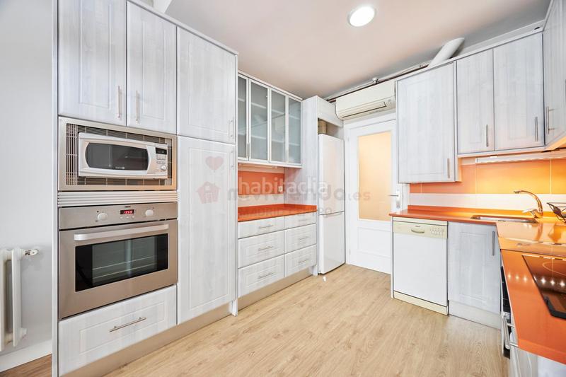 Foto b1fcd1b3-8cbd-4154-859c-6f69f9af2efa. Rent flat with heating in Universidad-Malasaña Madrid