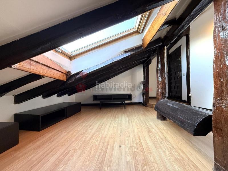 Foto eed0bc3d-ffe0-4f9f-b6d6-316f63eead5d. Duplex con riscaldamento in Embajadores-Lavapiés Madrid