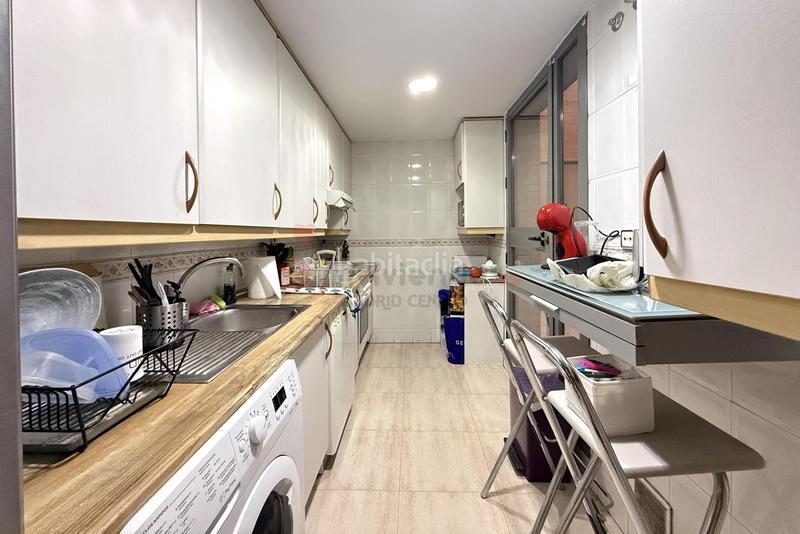 Foto 3766b72e-a5bd-485b-a42c-bd7afa9b662b. Location rez-de-chaussée avec chauffage parking piscine dans Madrid