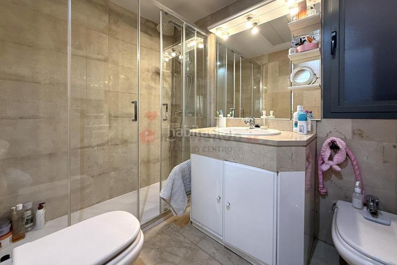 Foto 657a569b-ed74-4756-a10c-01fc4b7a4c2d. Location rez-de-chaussée avec chauffage parking piscine dans Madrid