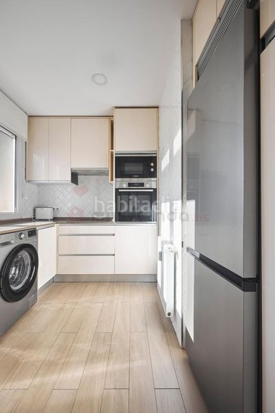Foto 104779e9-f58b-42f0-9dc9-eb42f9a67c67. Rent flat with heating in El Viso Madrid
