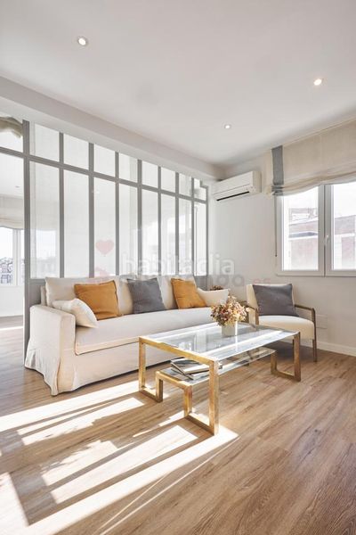Foto 5a503469-4003-410c-b121-c0c65b3106de. Rent flat with heating in El Viso Madrid