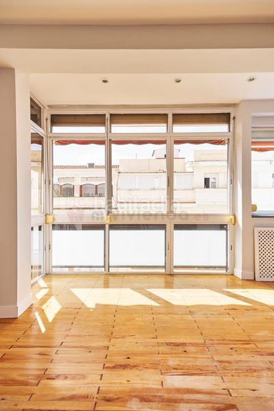 Foto f74509d2-74b7-4105-9b54-8864e50f8d61. Flat with heating in Lista Madrid