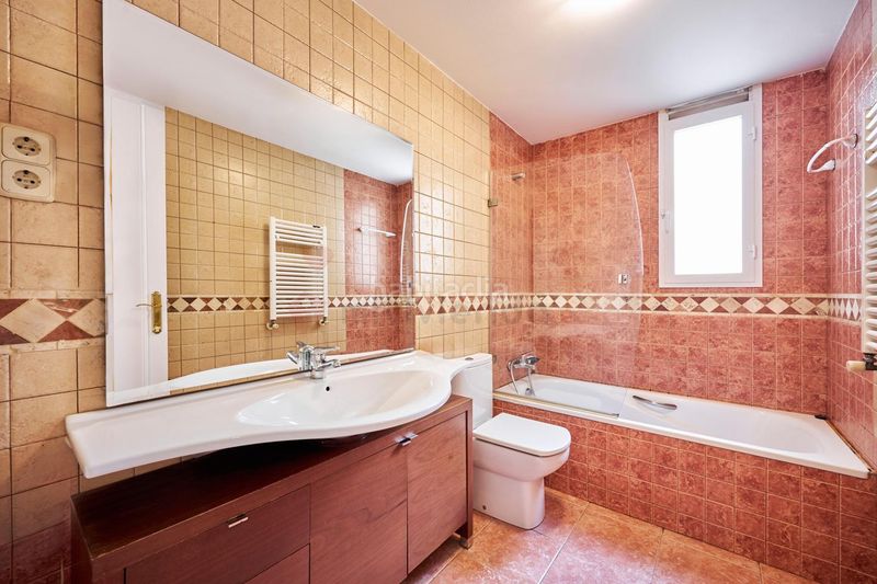 Foto b3a1fa3f-b28e-4c0c-9137-bf0b7498b427. Piso en Lista Madrid